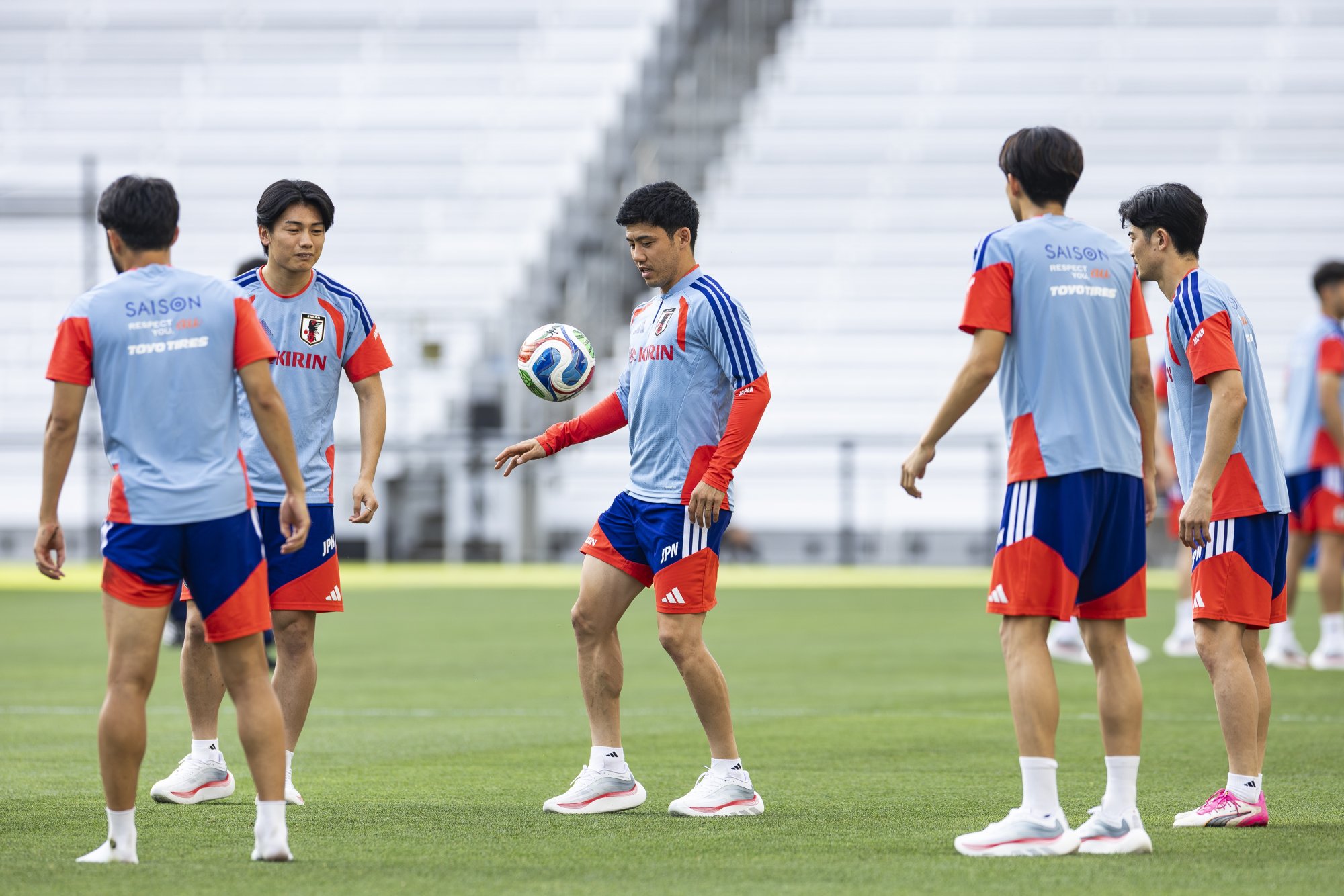 Tegenvaller voor Japan: aanvoerder Endo haakt af voor WK-due