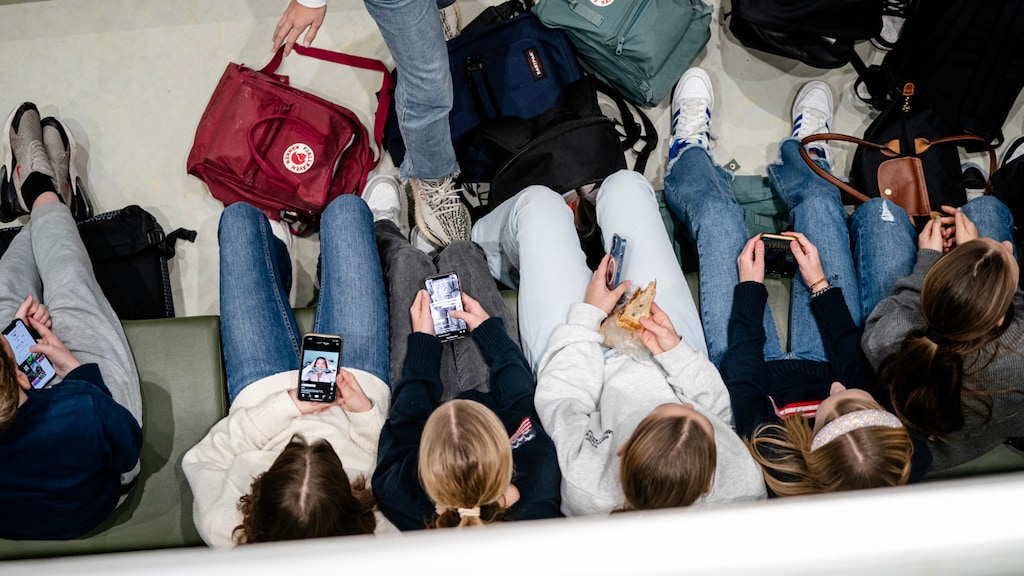 Image for the article: Britten willen 'gidsland' zijn met hun socialmediaverbod voor kinderen