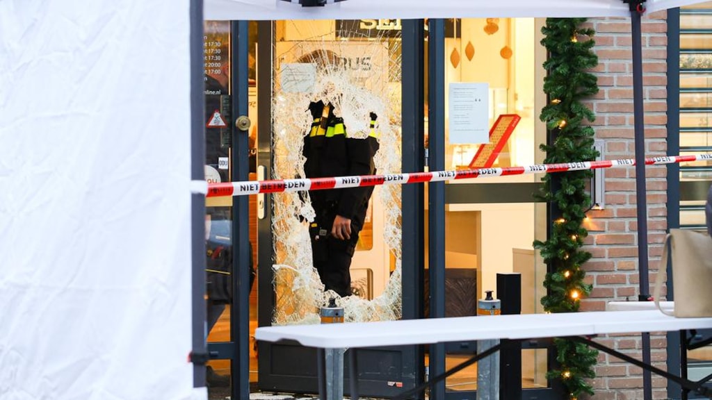 Image for the article: Inbrekers openen rolluiken juweliers met gekloonde afstandsbedieningen