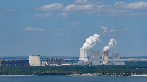 Kabinet: Groningen en Zeeland optie voor grote kerncentrales