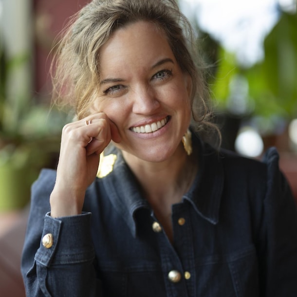 Renee: "Mijn verslaving was zwart, zwaar en donker. Er was niets cools of avontuurlijks aan."