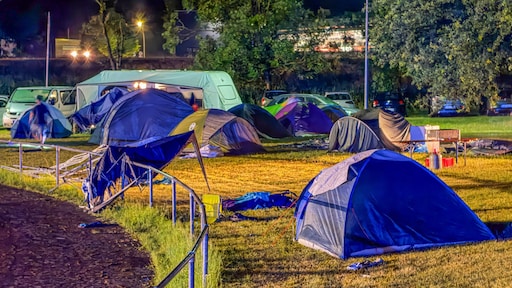 Negen gewonden door blikseminslag op sportveld in Duitsland