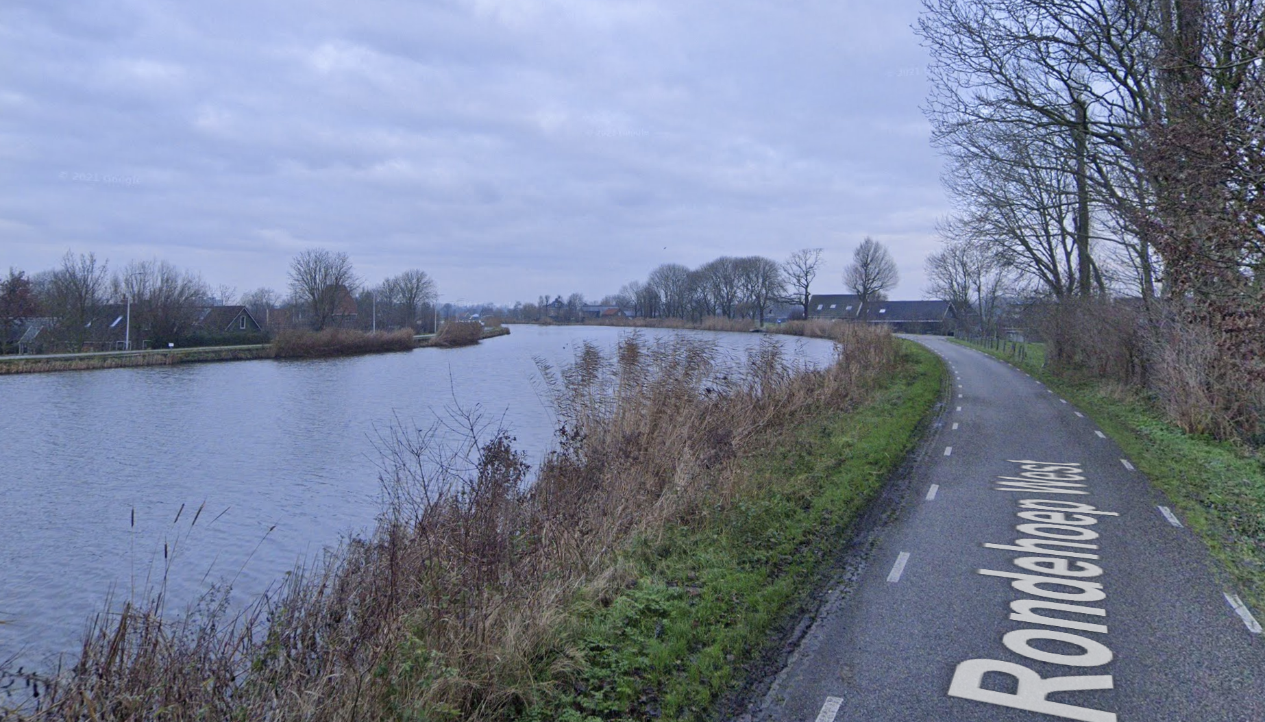 Man op tractor rijdt vrouw (21) dood langs de Amstel
