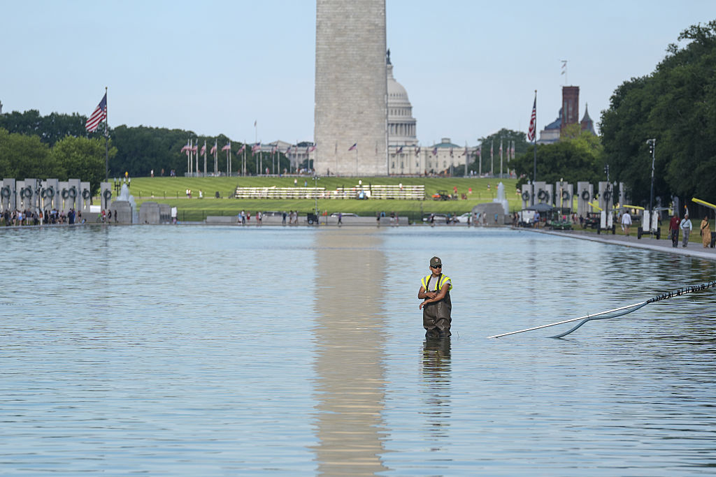 Mislukte miljoenenrenovatie Reflecting Pool komt volgens Trump door 'vandalisme'
