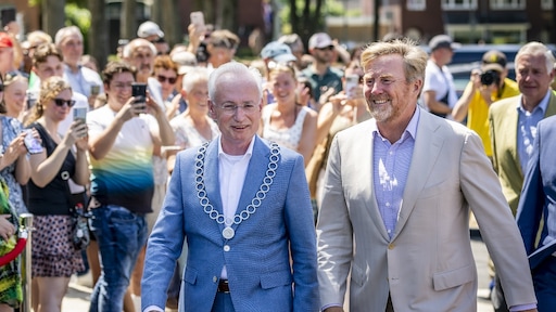 Tropische temperaturen zetten streep door veteranenparade met koning Willem- Alexander: 'Uitermate sneu'