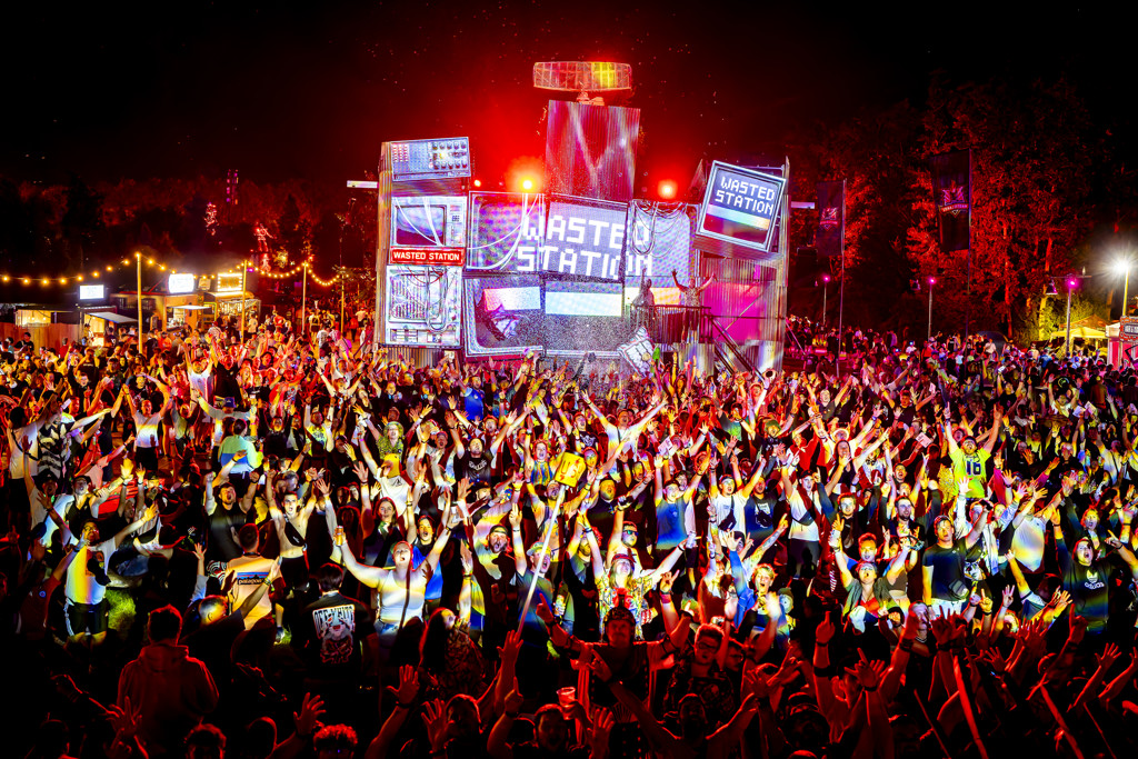 Hardstylefestival Defqon.1 afgeblazen om code rood: 'We zijn er kapot van'