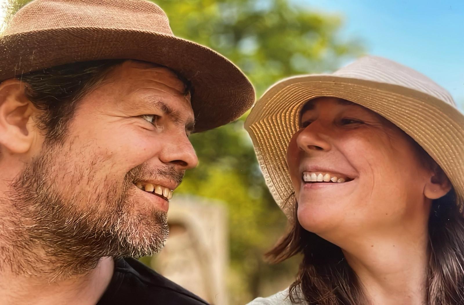 Steven en Chantal trouwen tijdens code rood: 'Als er maar geen mensen omvallen'
