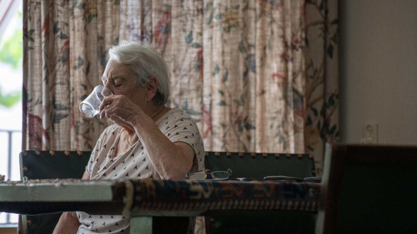 Marth (86) kreeg hitteberoerte: 'Nog twee minuten en het was te laat'