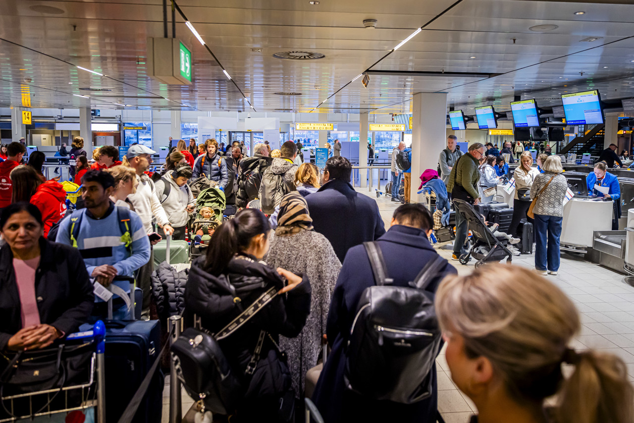 Lange rijen en chaos, Europese luchthavens vrezen voor zomer