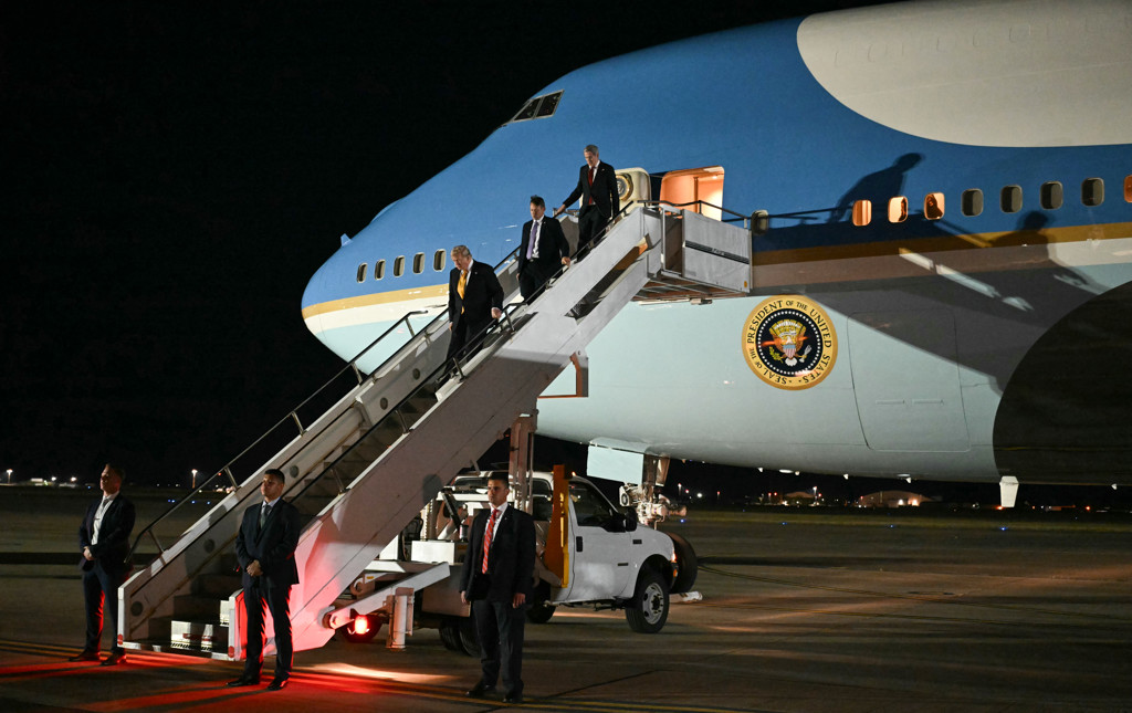 Trump vertrekt 'uit voorzorg' niet met nieuwe Air Force One uit Turkije