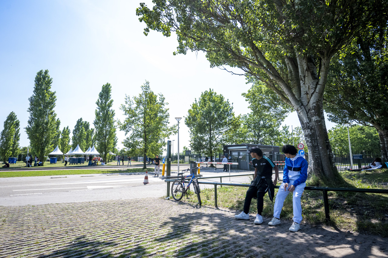 Meer opvangplekken in azc Ter Apel, voorterrein wordt veiligheidsrisicogebied
