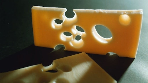 20.000 kilo emmentalerkaas 'van de vrachtwagen gevallen', buit 80.000 euro