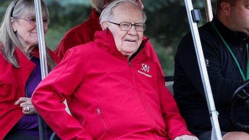 Superbelegger Buffett schenkt vermogen van 123 miljard in 8 jaar weg
