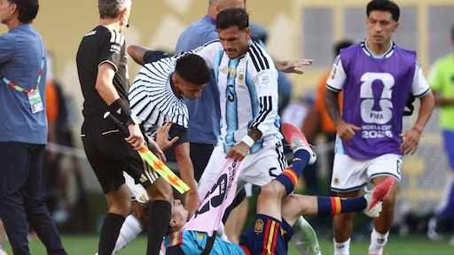Kritiek op onsportief gedrag Argentinië na verlies: 'Beeld van schaamte'