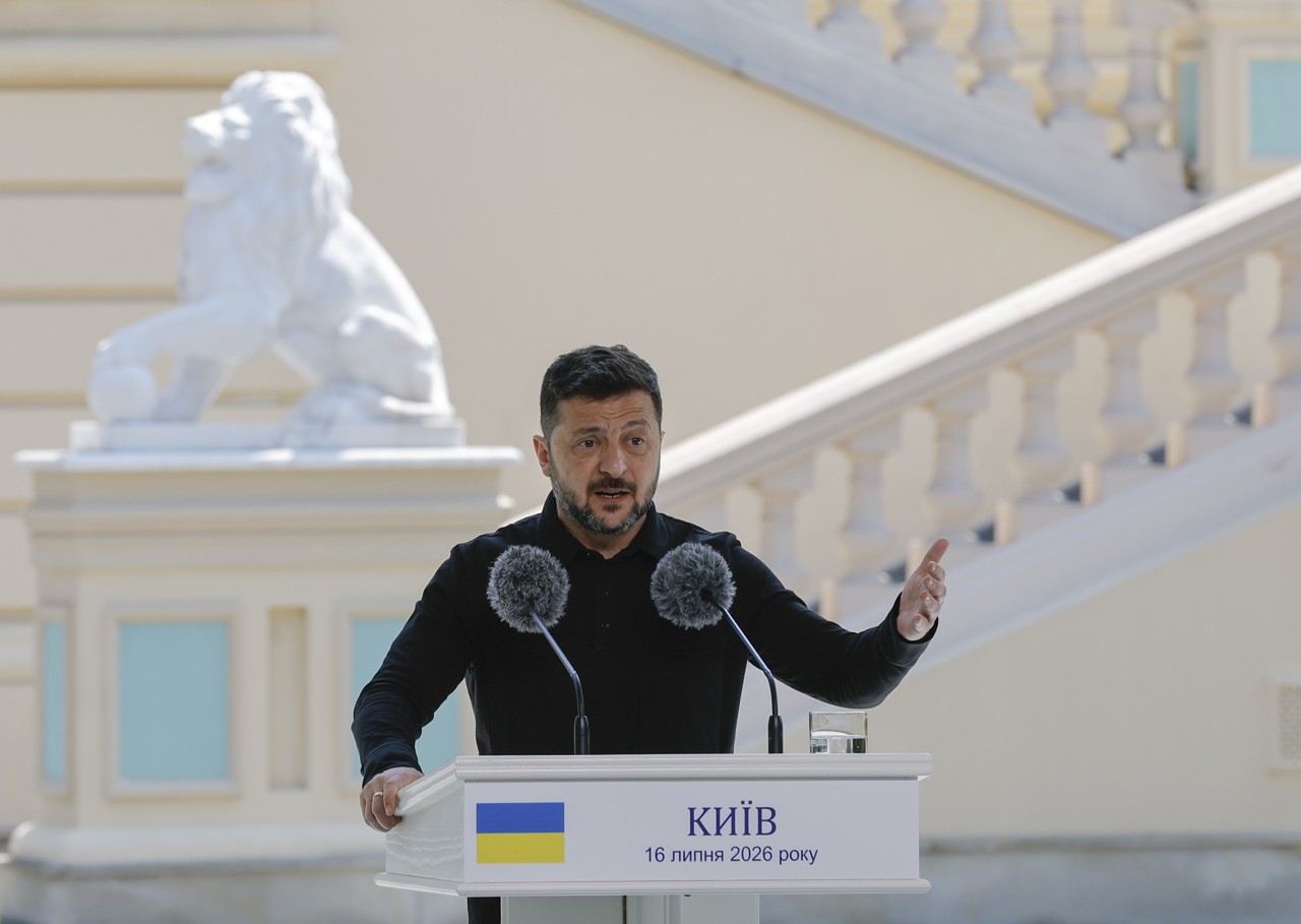 Oekraïense president Zelensky ontslaat legerleider na ophef