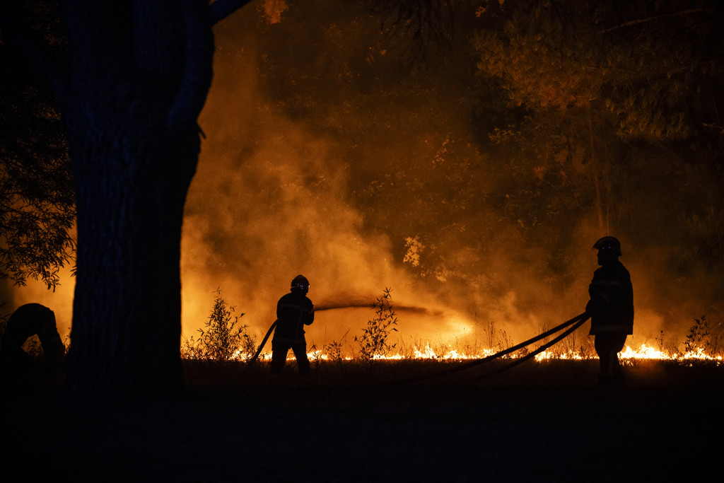 Wind gedraaid, 'ongekende' bosbrand gaat nu richting Bordeaux