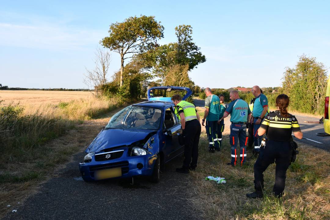 Vier gewonden bij auto-ongeluk Westkapelle, onder wie 14-jarige