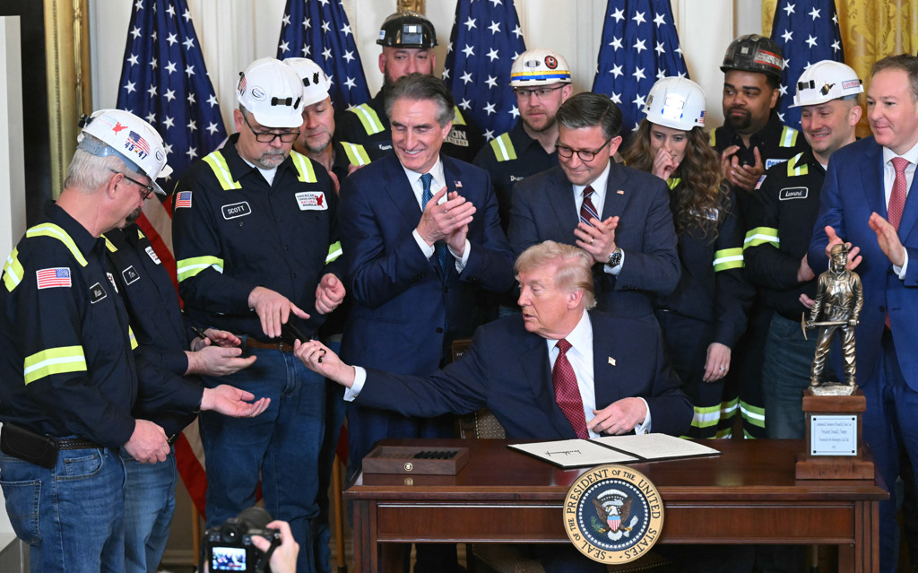 Regering-Trump betaalt bedrijven om te switchen van duurzaam naar fossiel