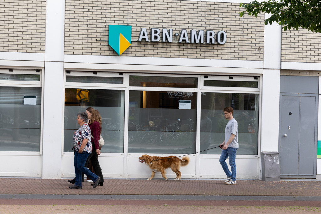 Niet meer 5 dagen thuis: ABN AMRO wil werknemers vaker naar kantoor