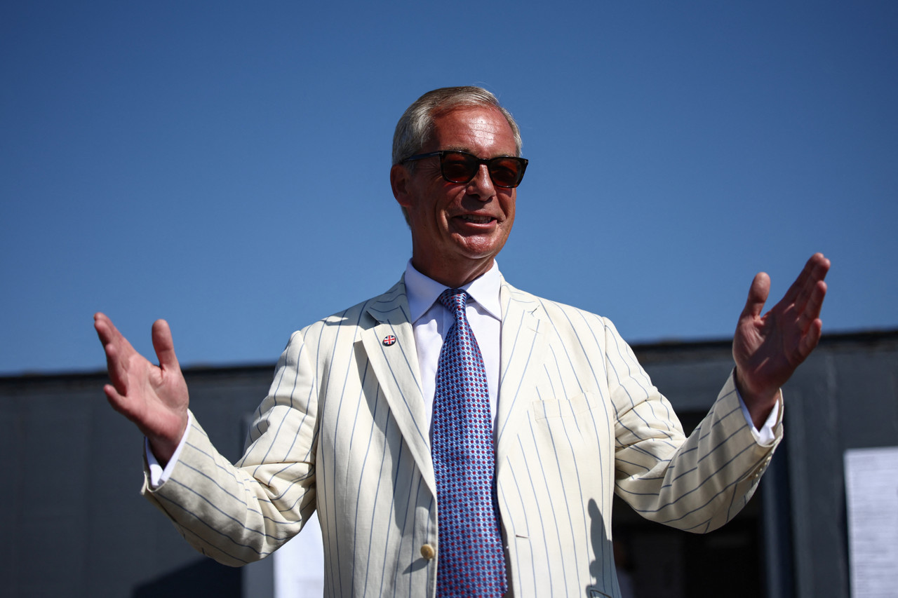 Farage wint verkiezingen, keert terug in Brits parlement  