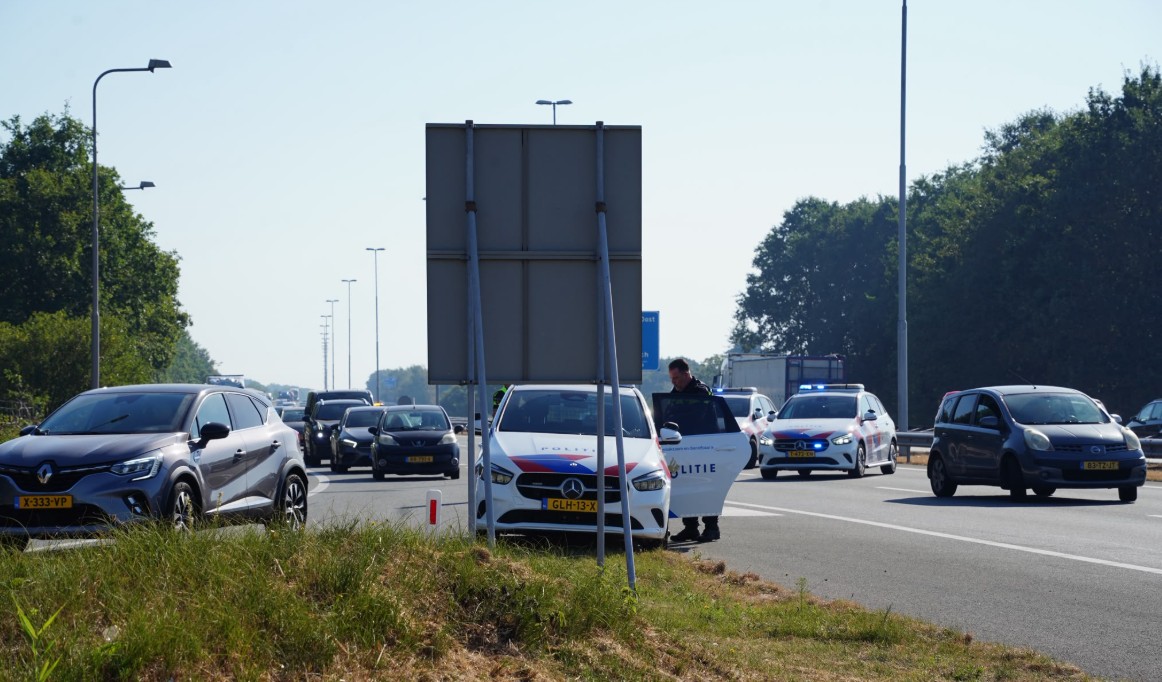 Twee doden bij ongeluk op A59 in staart van file door boerenprotest