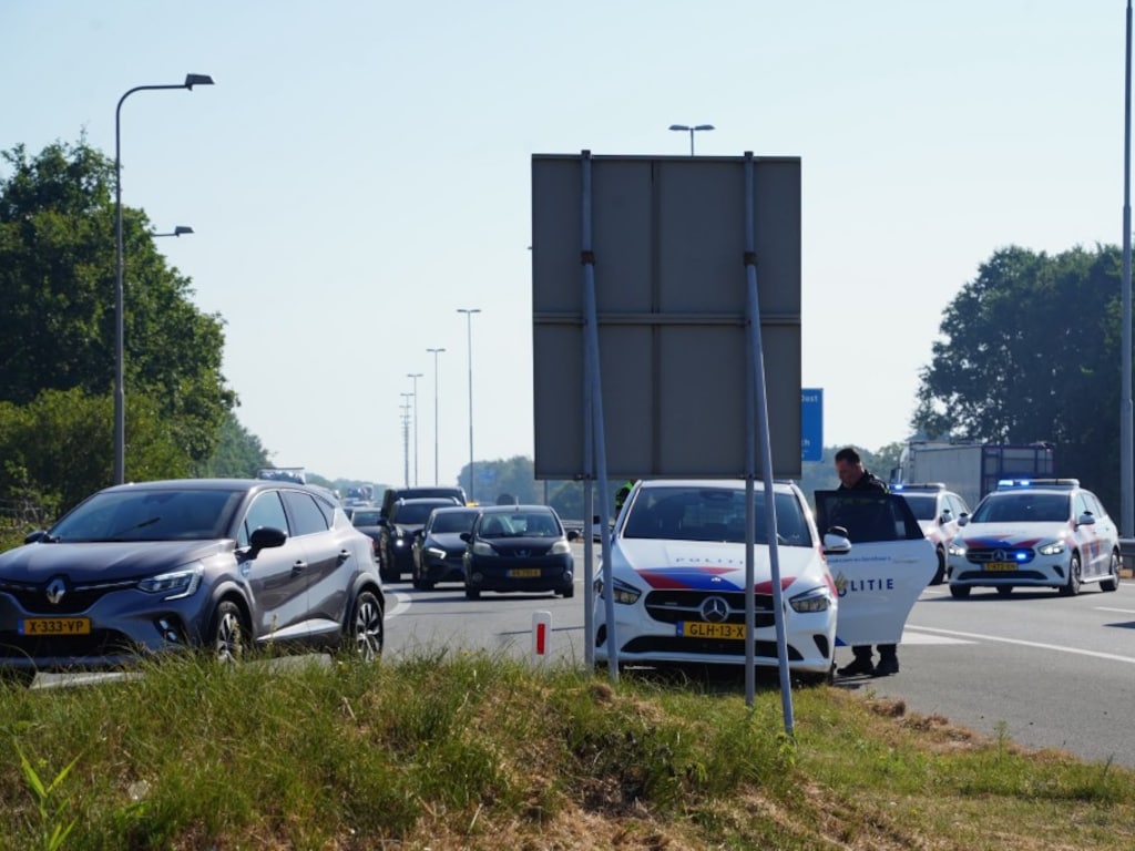 Twee doden bij ongeluk op A59 in staart van file door boerenprotest