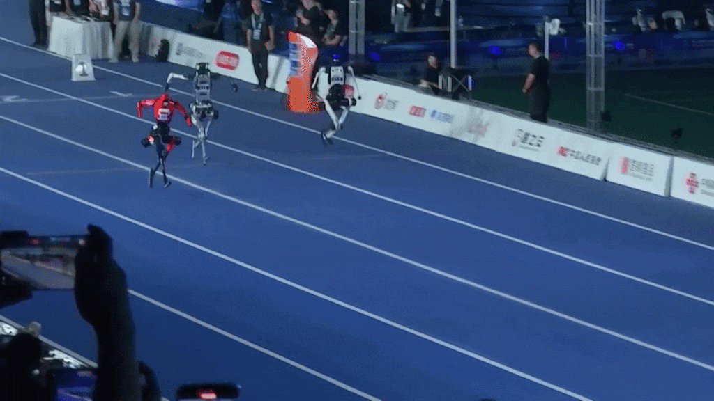 Chinese robot loopt sneller dan Usain Bolt, maar afremmen blijft een ding