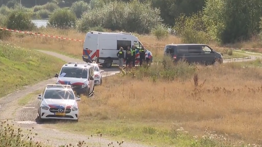 Wandelaar vindt lichaam van vrouw langs de Maas in Venlo, politie vermoedt misdrijf