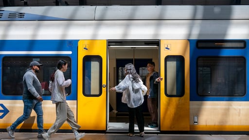 NS komt met korting voor mensen die aan randen spits reizen