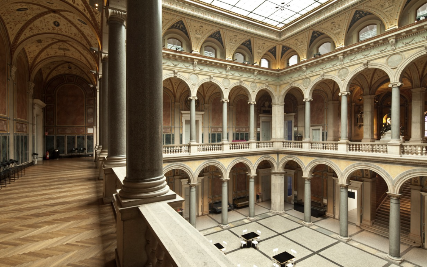 Kunstdieven slaan toe in museum Wenen: nemen ketting met 673 diamanten mee