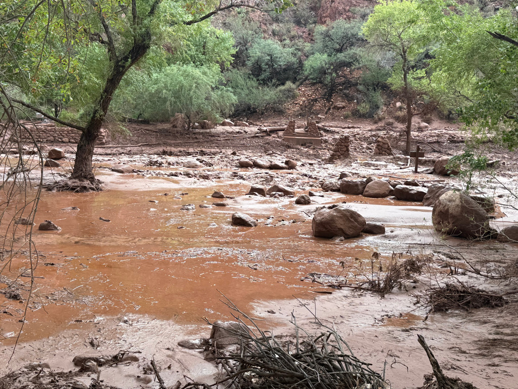 Zeker één dode door zware overstroming Grand Canyon, tientallen evacués