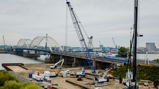 Prinsjesdagstukken: 1,5 miljard extra voor betere wegen en bruggen