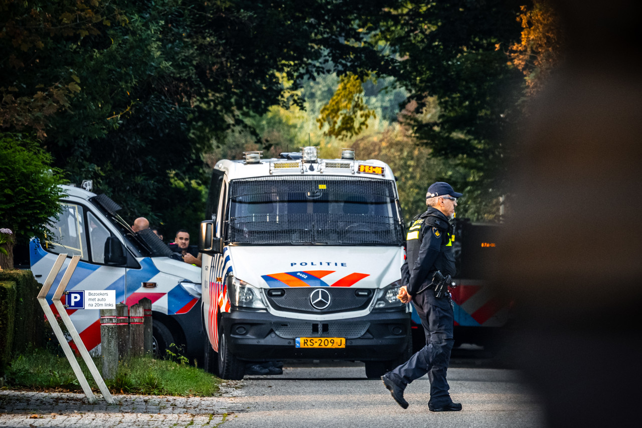 Overasselt komt bij na roerige dag, bewoners mogen weer naar buiten