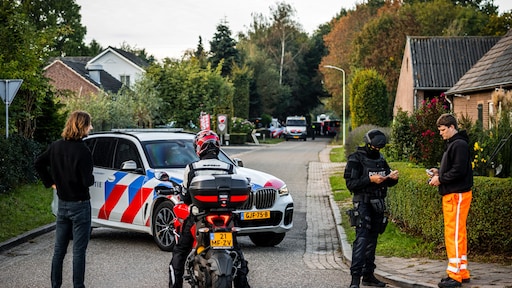In Overasselt klinkt gefluister: die mensen, in dat huis, hoe nu verder?