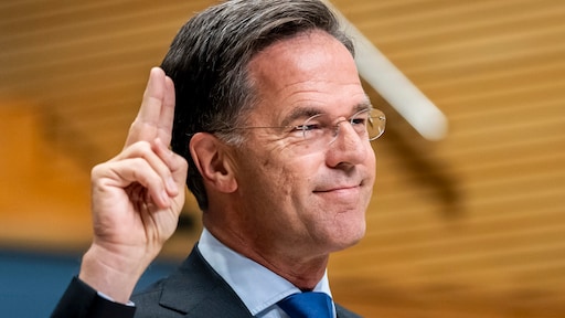 Rutte in coronaverhoor: zonder avondklok had zorg het niet gered