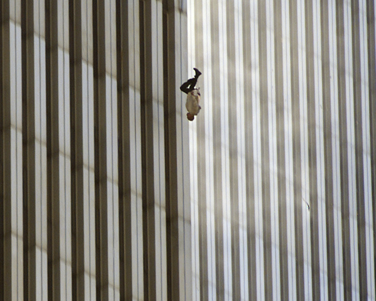Zus van ‘Falling Man’ over 9/11-foto: 'Heeft zoveel pijn veroorzaakt'