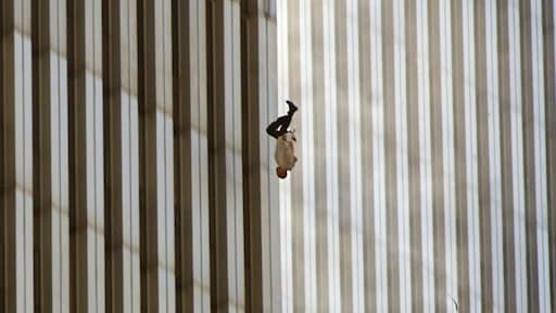 Zus van ‘Falling Man’ over 9/11-foto: 'Heeft zoveel pijn veroorzaakt'