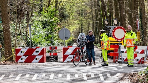 Gemeenten zetten betonblokken in om sluipverkeer door Google Maps