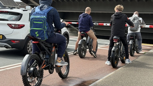 Politie waarschuwt voor 'omvormers' die fatbikes 80 km/u laten rijden
