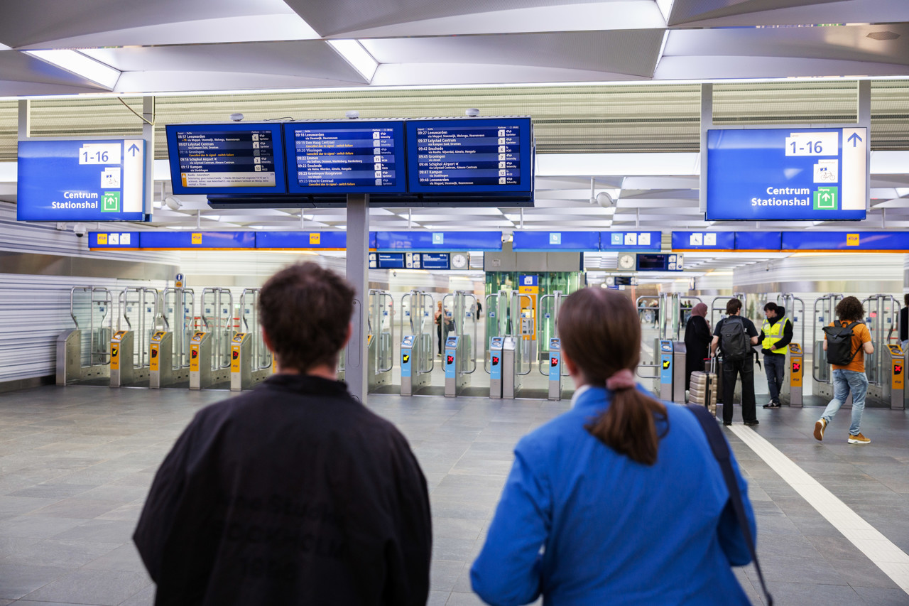 Grote storing op spoor door sabotage, buizen bewust aan spoor vastgemaakt