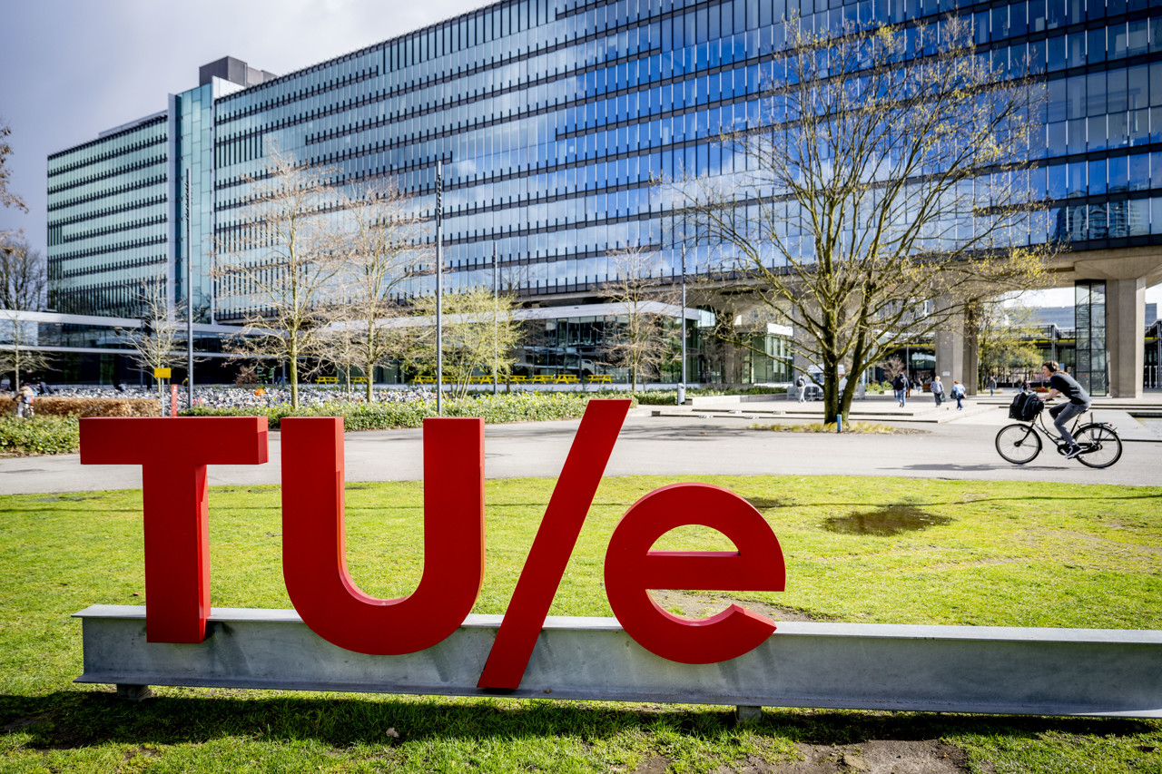 Student doet nazigroet en gaat op de vuist met medestudenten in Eindhoven