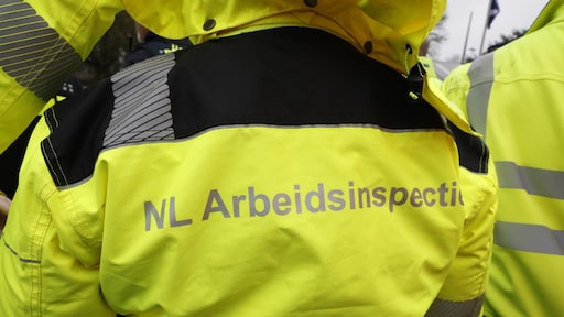 Aangenomen als kok, ingezet als afwasser: mensensmokkel bij horecaketen