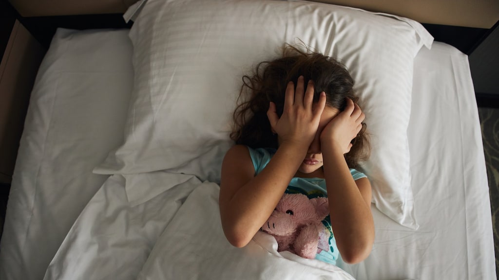 Van gummies tot pilletjes: hoe wenselijk zijn slaapmiddelen voor kinderen?