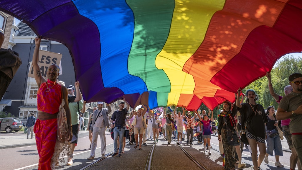 Acceptatie homoseksualiteit onder jongeren sterk gedaald: 'Enorm zorgwekkend'