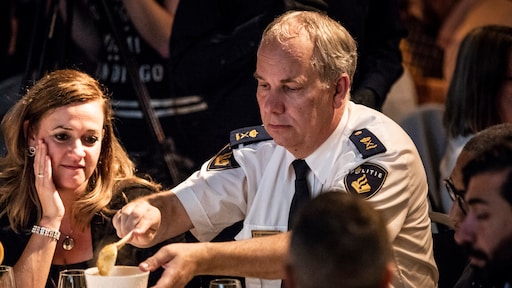 Politie stopt met organiseren van bijeenkomsten voor Kerstmis of ramadan