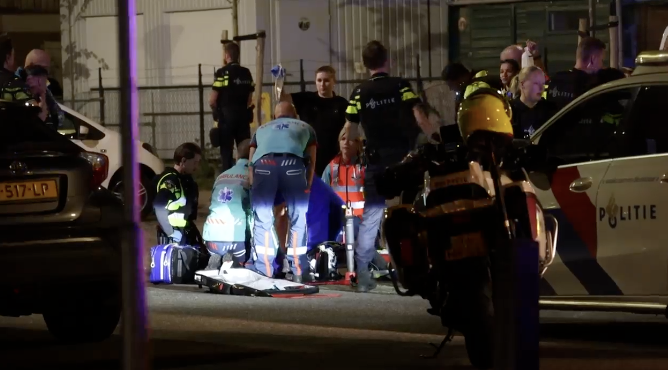 Meerdere schoten gehoord in Roermond: man op straat gedood