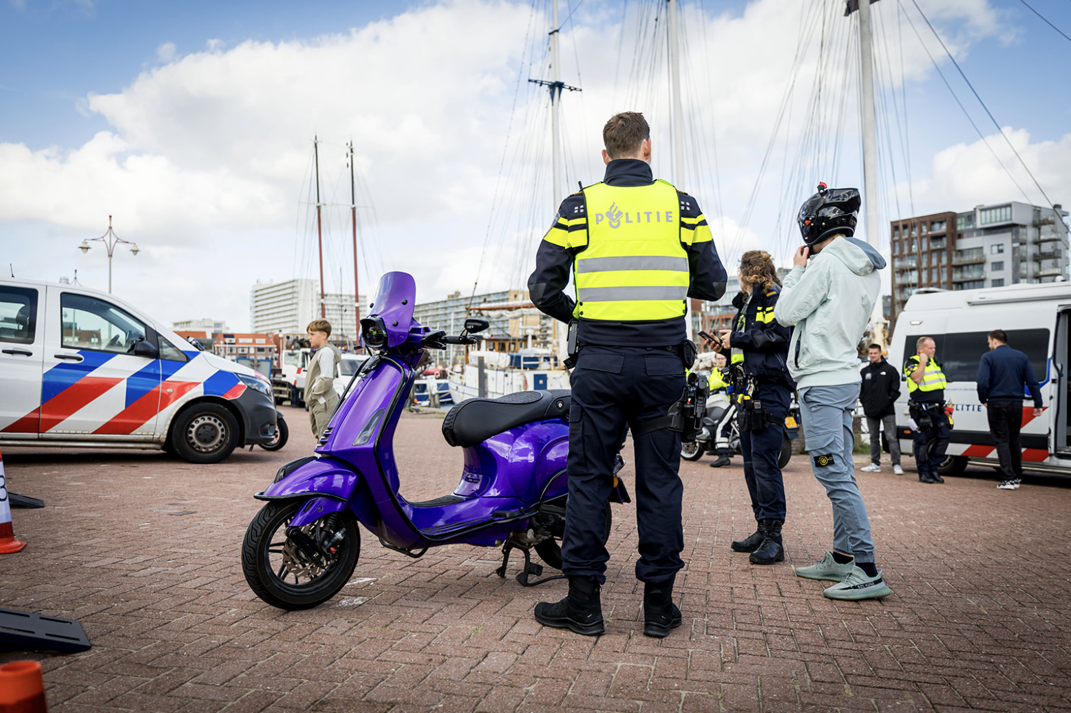 Automobilist tikt 100.000 euro belastingschuld af bij controle in Den Haag 