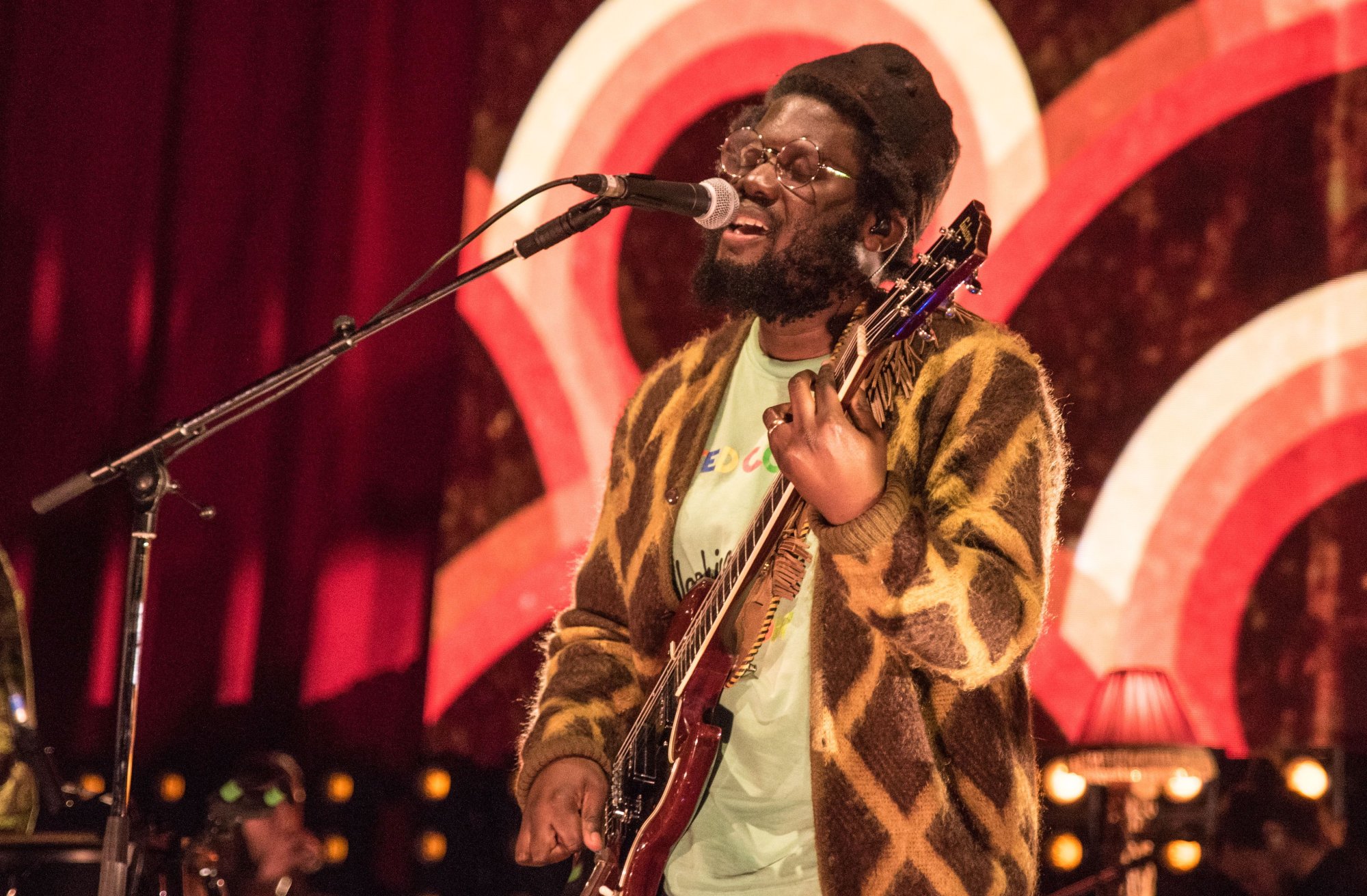 Zanger Michael Kiwanuka revalideert na ernstige hersenbloeding