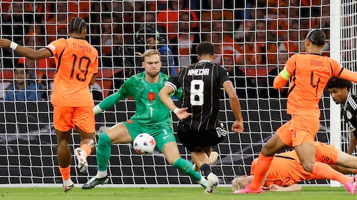 Oranje scoort gelijkmaker tegen Duitsland in extra tijd openingsduel Nations League