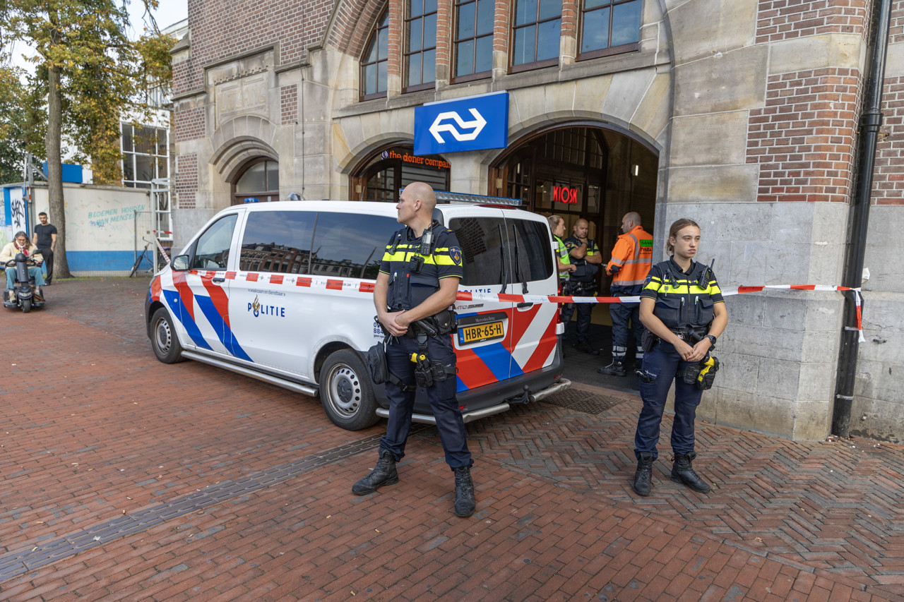 Aanhoudingen om onbeheerde koffers op stations, onderzoek naar opzet